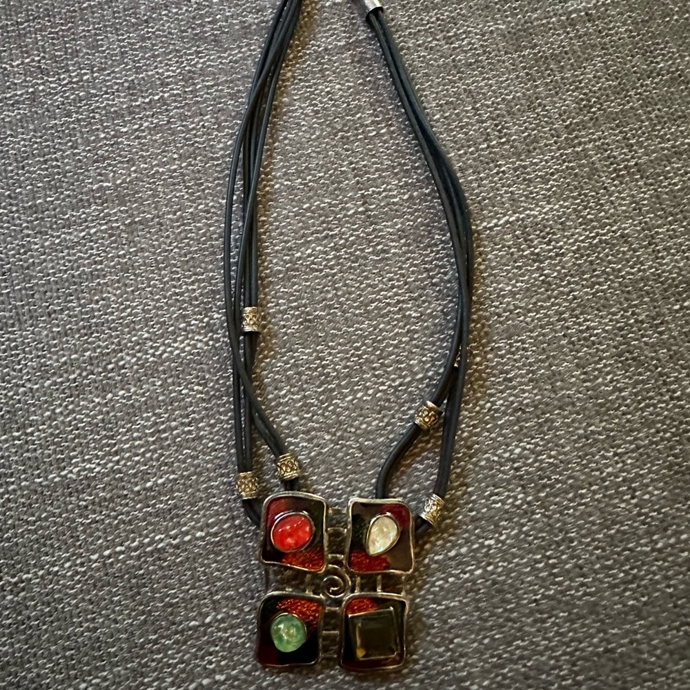 Elegant statement Pendant Necklace